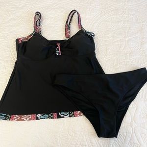 NWOT 2 piece Tankini Aztec Trim Sz XL